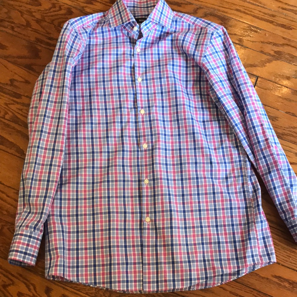 NWOT Men’s Hugo Boss 15.5 / 32/33 Plaid Shirt 🌟
